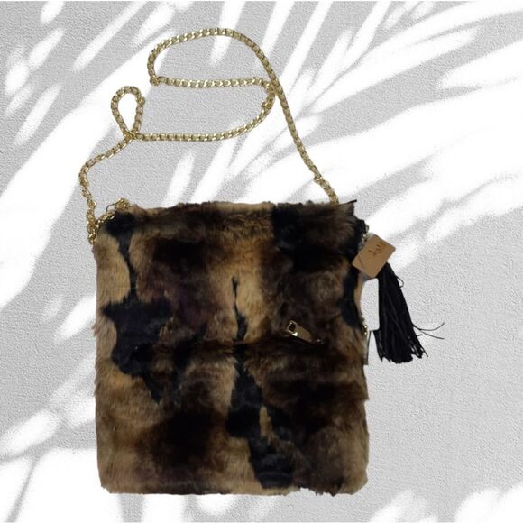 Hello 3 am Bengal faux fur convertible crossover - Picture 3 of 9